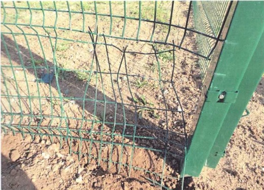 Ремонт 3D забора при помощи крепежных клипс