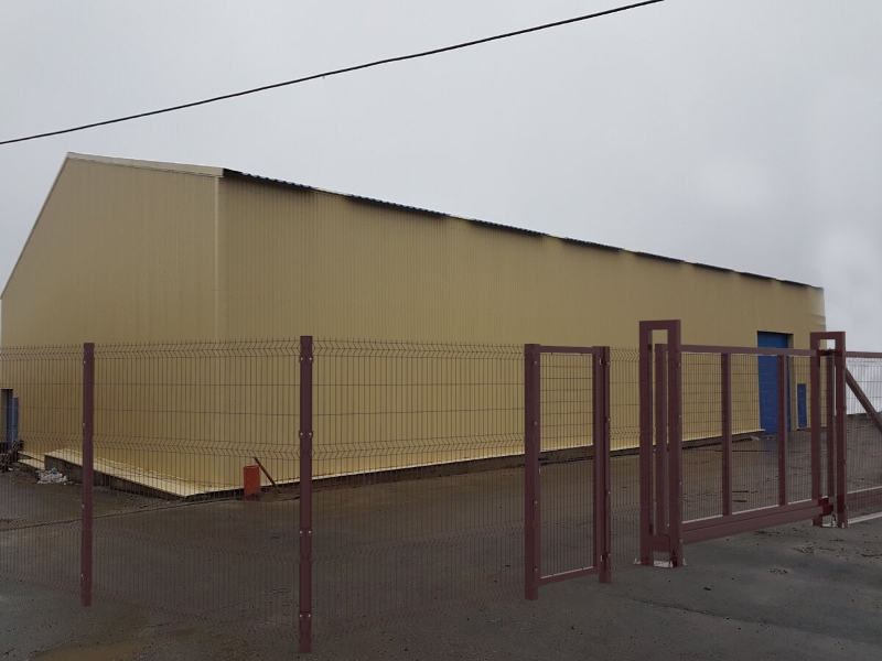 Сетчатое ограждение для ангара