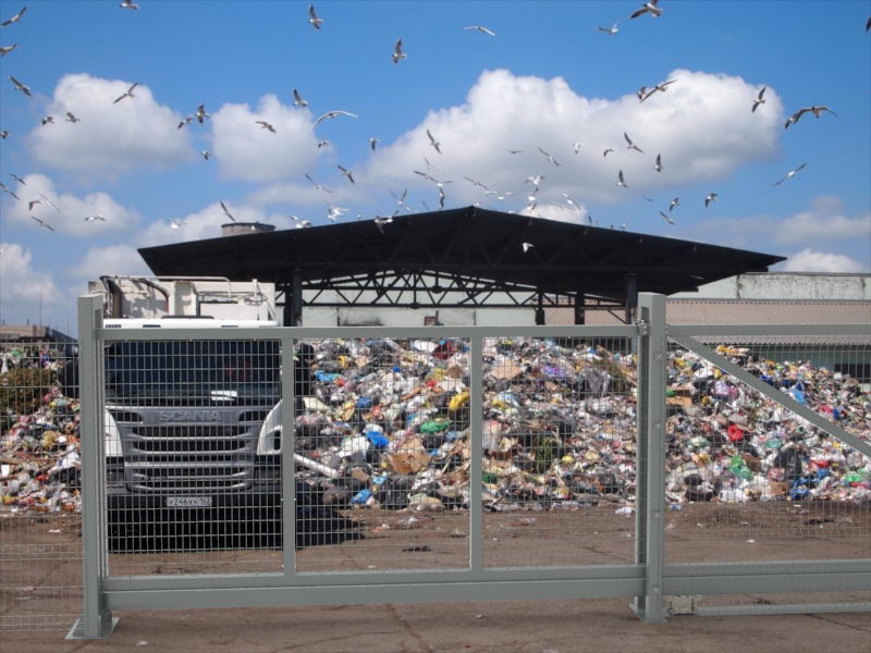 Забор для свалки бытовых отходов
