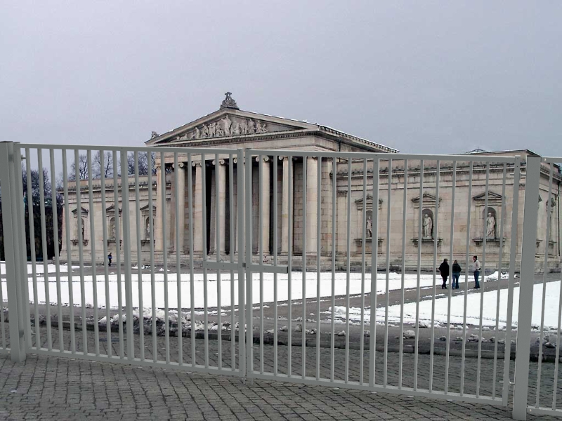 Ограждение для музея